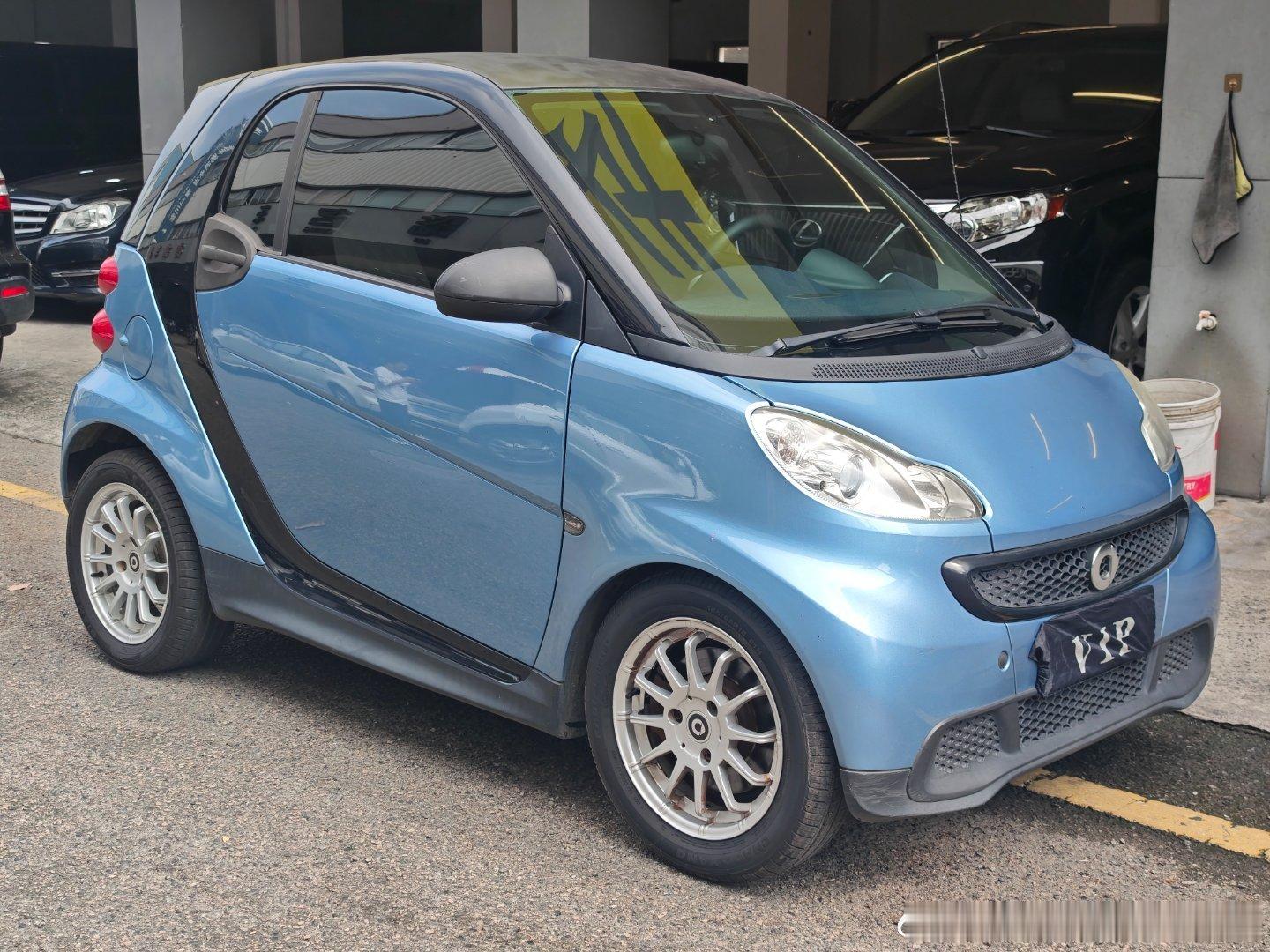 smart451，2013年上牌 公里数6万。​精品车况，安装新款多媒体中控，带