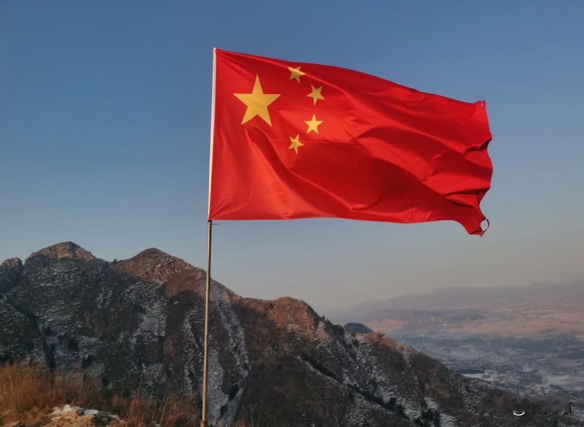 7月26号，
普京前脚拉着崔善姬的手说"谢谢"，
拉夫罗夫后脚就撂挑子：俄罗斯不