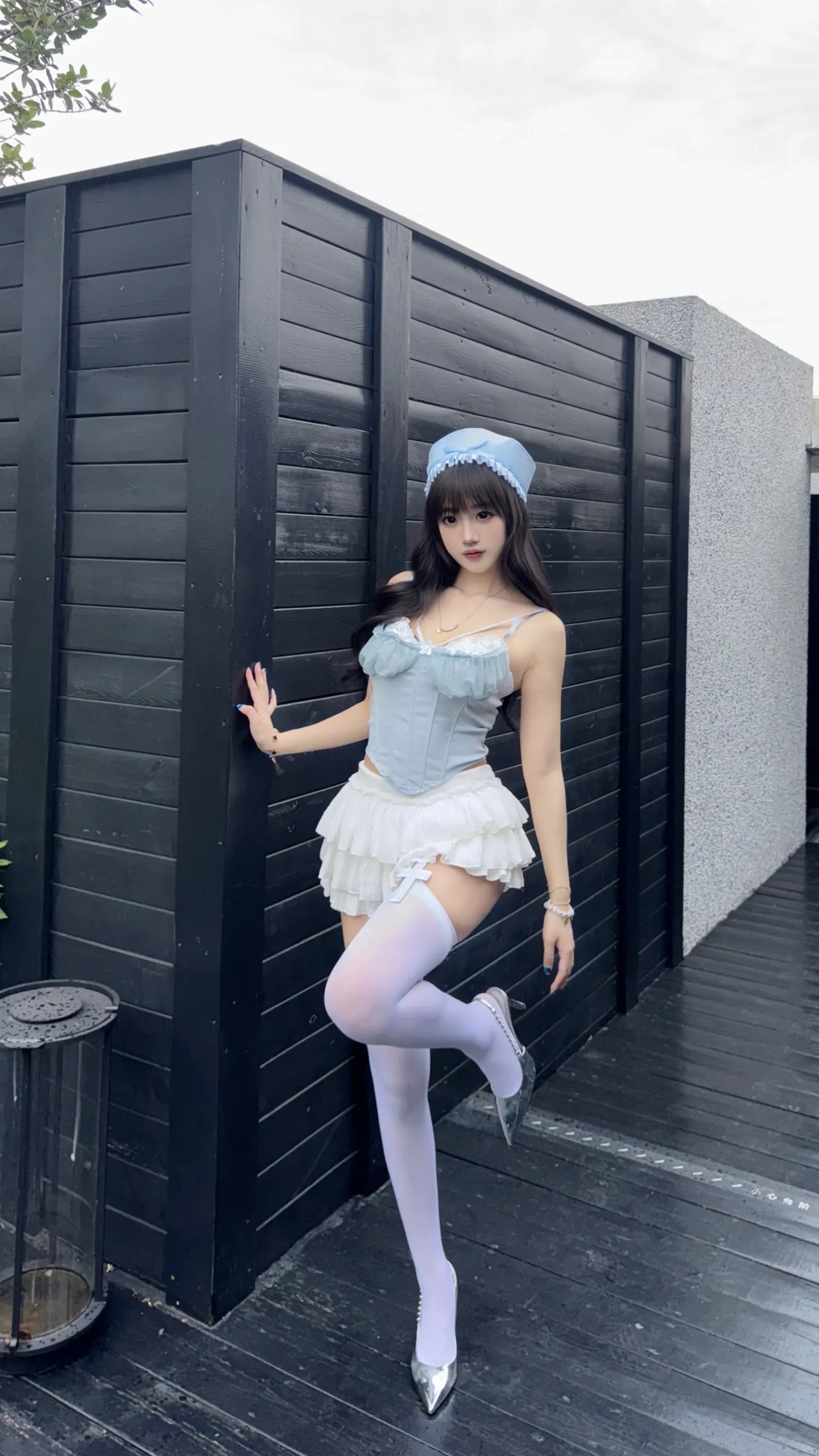 没必要很美 会穿就行  cat是猫