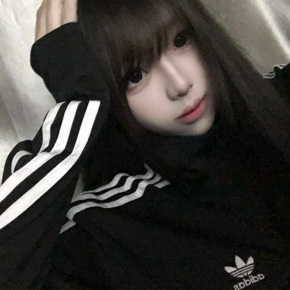 黑色系权威女头｜ins小众头像｜女生头像｜直存 