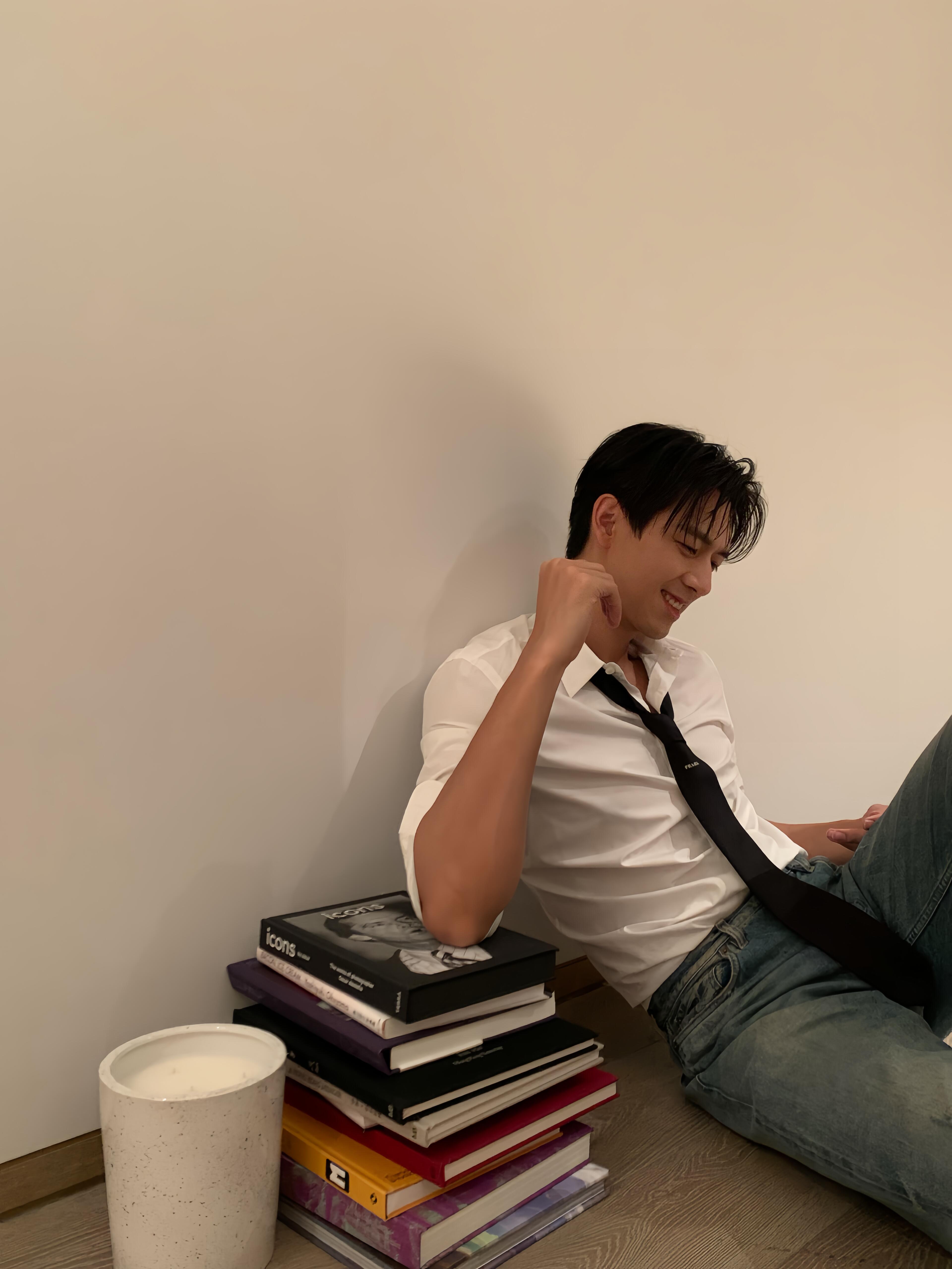 李现！你！我来给你寄领带 ​​​