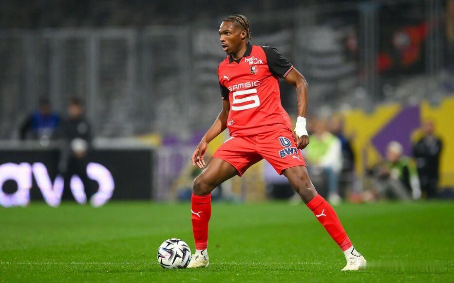 罗马诺：切尔西和利物浦依旧在竞争雅凯，不过人需要等到夏天才能到位，因为雷恩冬季不