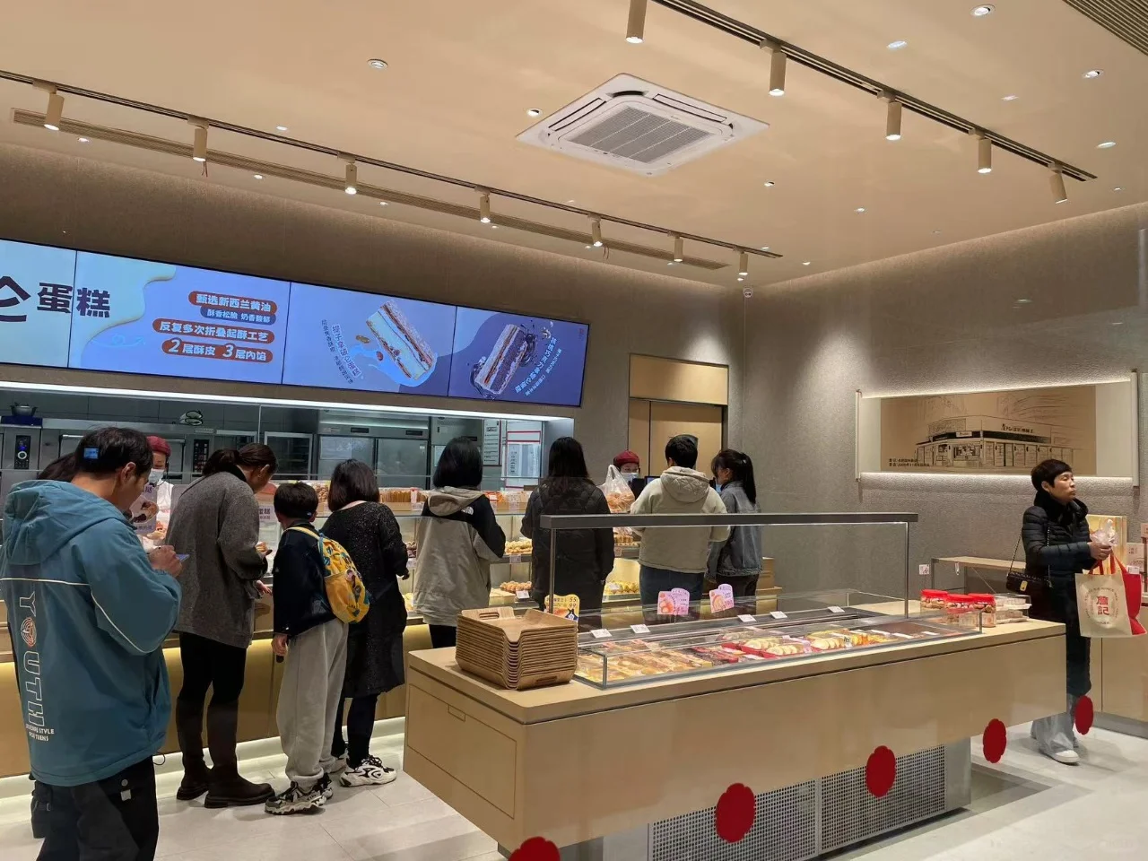 听说明星来合肥开演唱会都要带詹记特产？