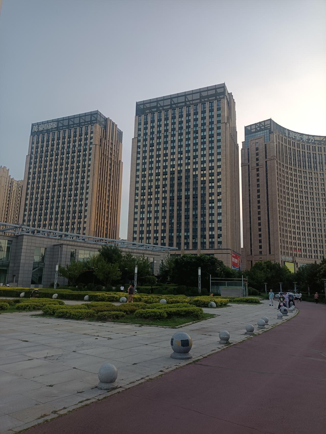 夏的风景格外亲切