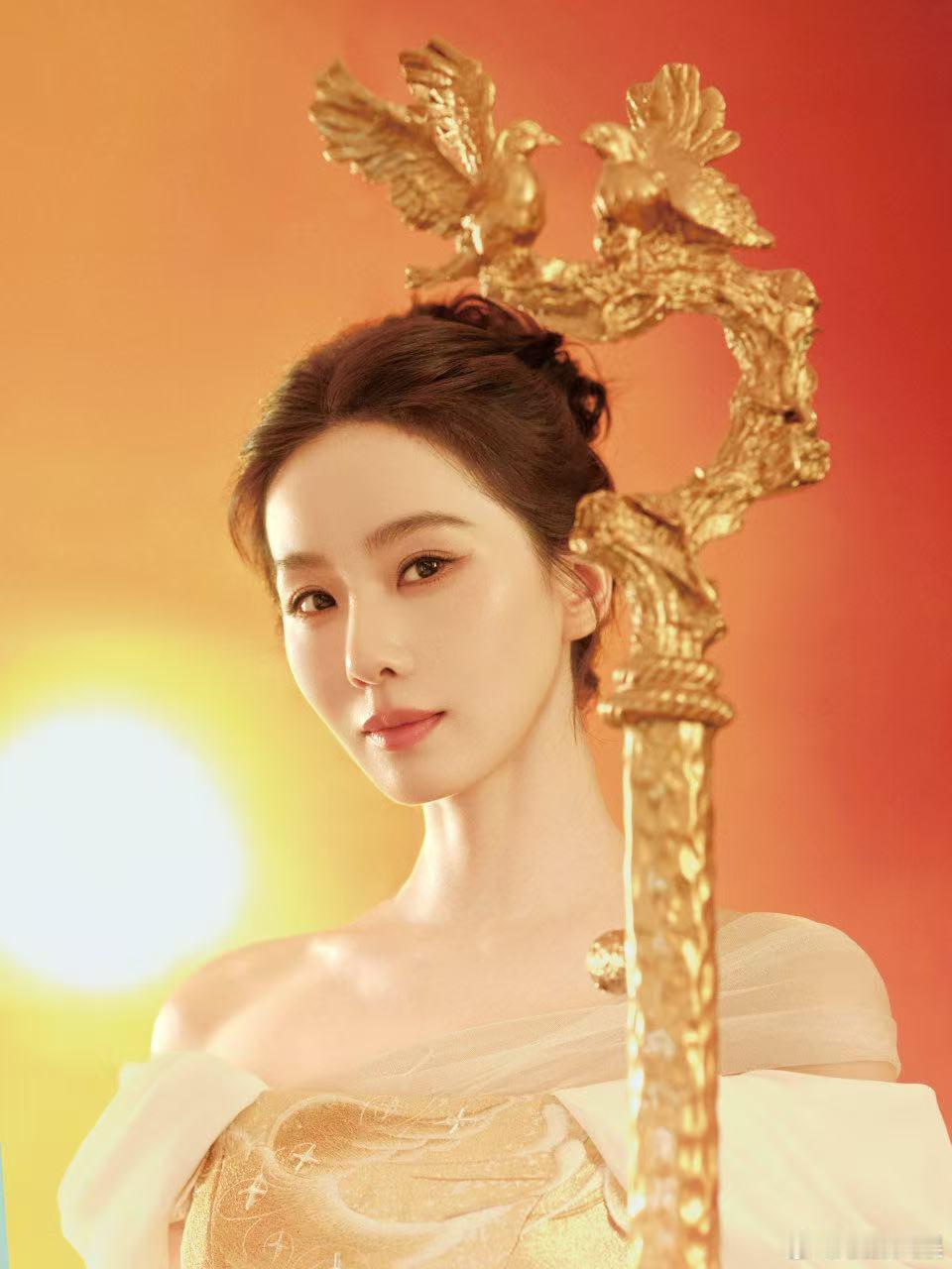 刘诗诗携光开场七宫格刘诗诗清逸朦胧刘诗诗携光开场七宫格，太美了，好好好 