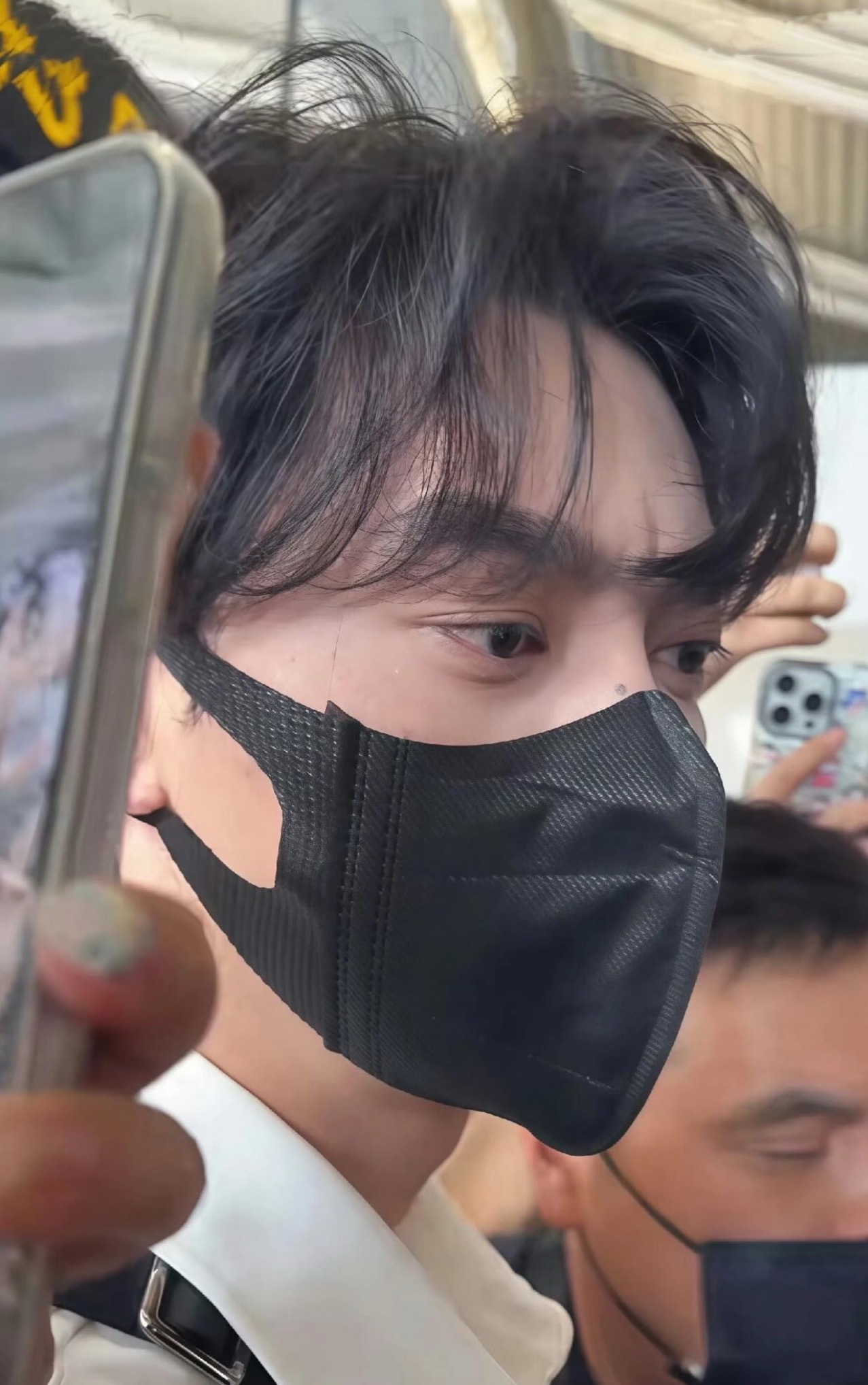 微蹙的眉头已代表你的困扰与无奈田栩宁 很美味😋不得不说 他的卧蚕太完美了