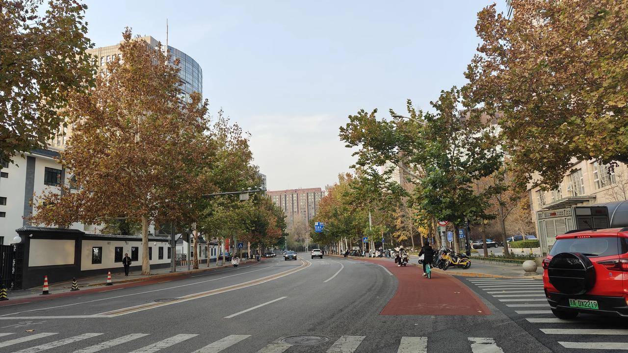 冬日生活打卡季今天小雪节气了，我还在感冒。闺蜜请假去找新疆的男朋友了，年过五十，