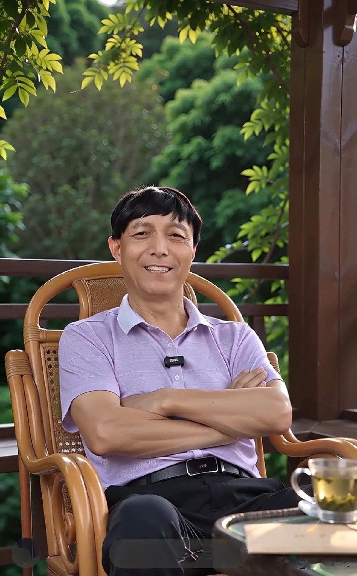 你还真别不信，这人一老呀，真是不主贵的毛病多了。人常说“老变小”，这也是真的。