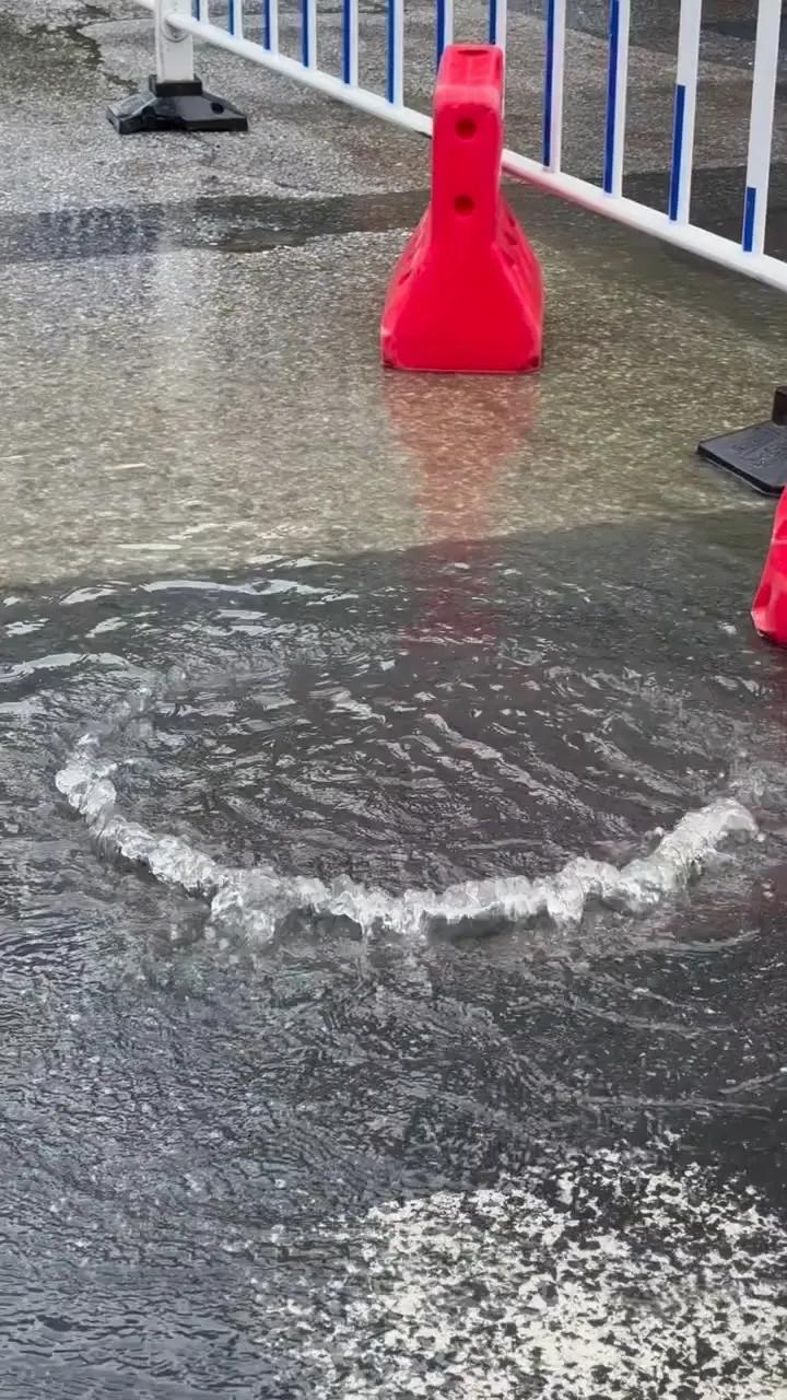 许愿池
起猛了。。在无锡看到许愿池