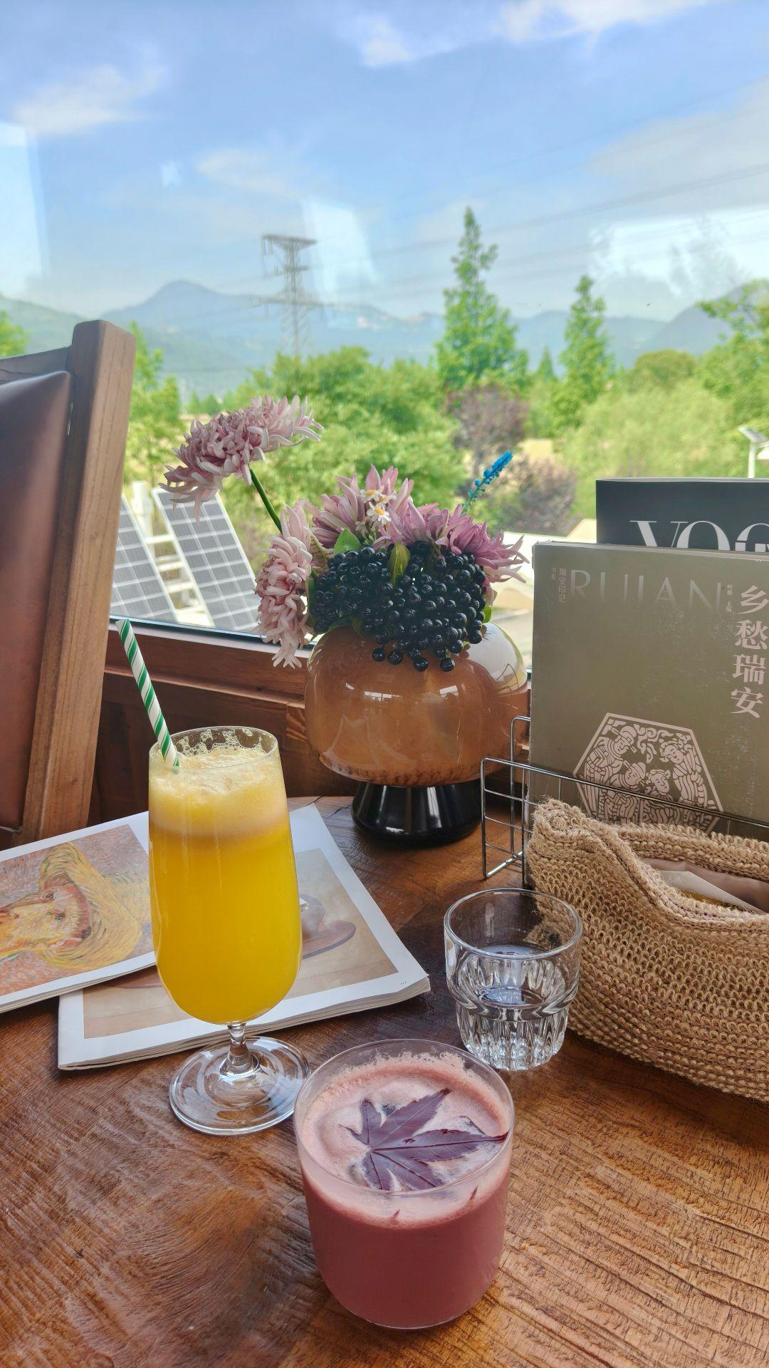 希望这个六月  天气凉快一点 西瓜甜一点 幸福多一点❤️