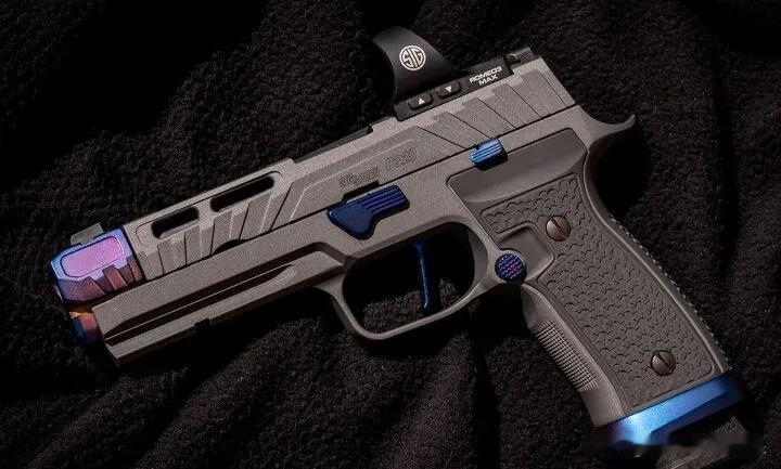 P320‑NIGHTSHIFT：