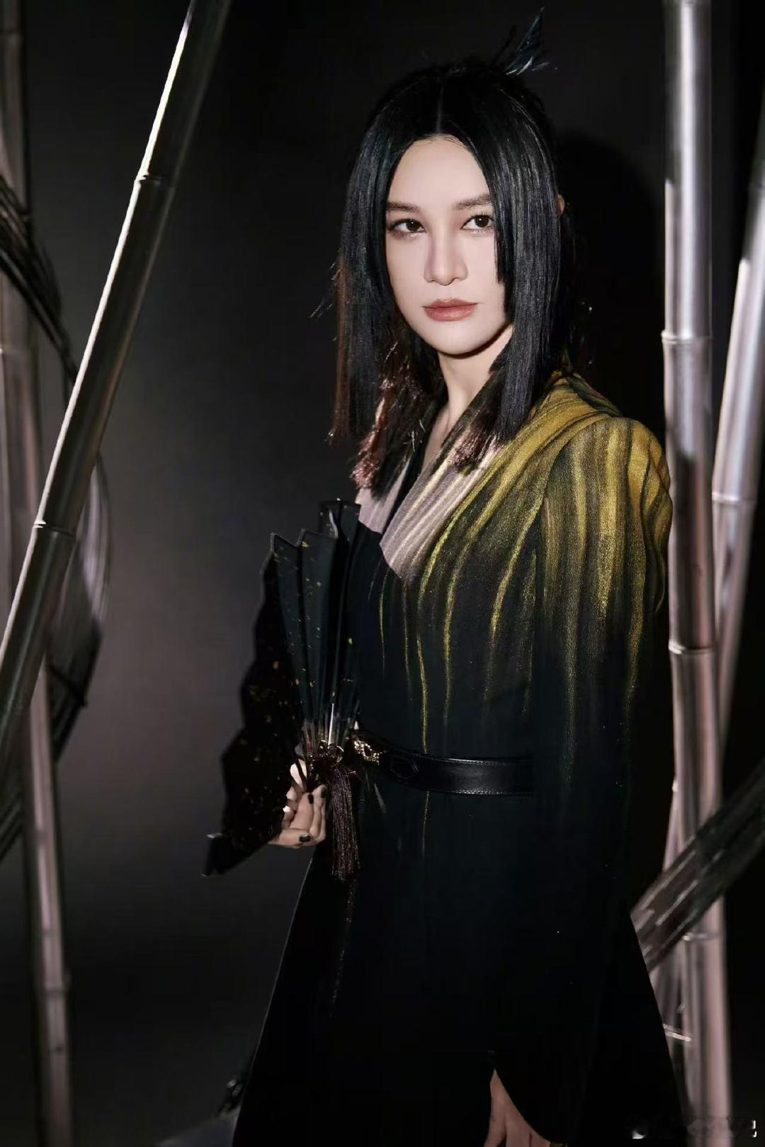 尚雯婕尚雯婕和大家分享选址感受与收获吐槽完脚疼立刻拉团队看店，尚雯婕这反差感也太
