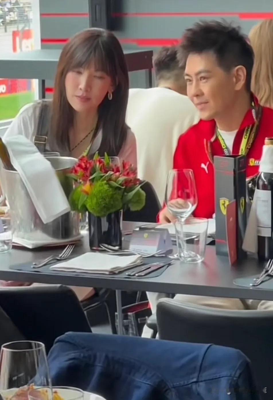 有没有发现，林志颖妻子年纪越大，长相越像林志玲，不过陈若仪也确实是越来越耐看了。