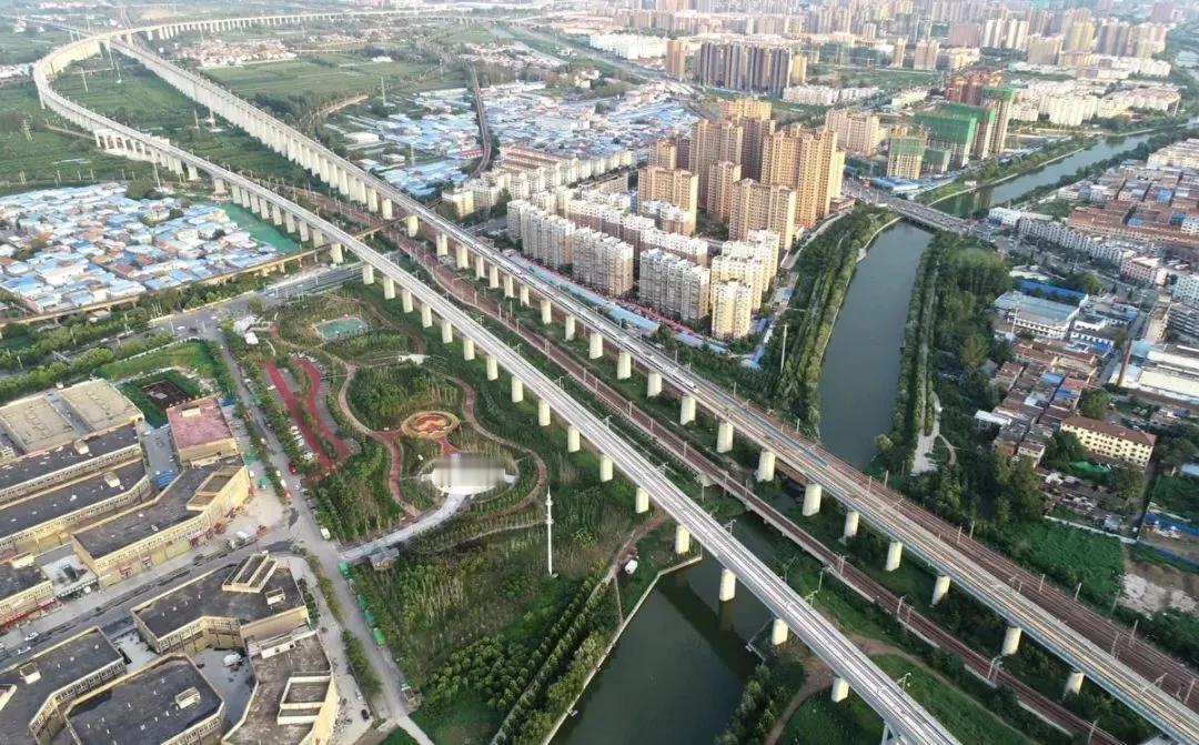 陇海铁路改造就要进行了。作为宝鸡的个人来讲，一直就有个关乎宝鸡城市美化亮化的想法