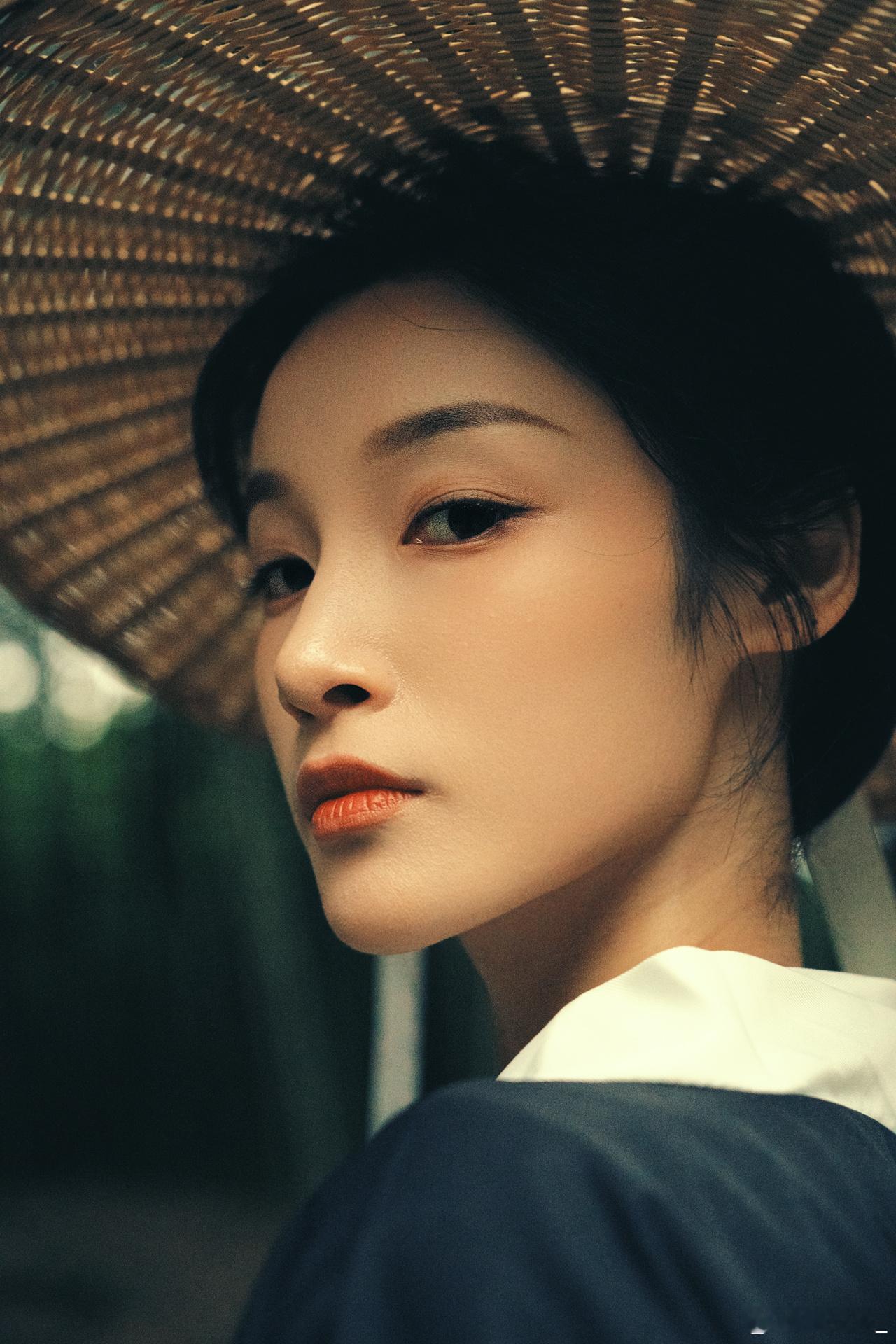 “这人间 ，我偏要趟得敞亮”。