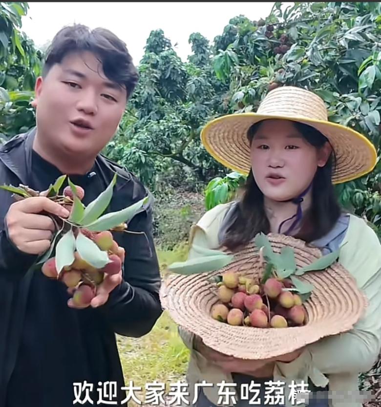全进华携手奥运冠军张家齐助农卖荔枝令人刮目相看！全进华没有一丝拘谨，大大方方喊“