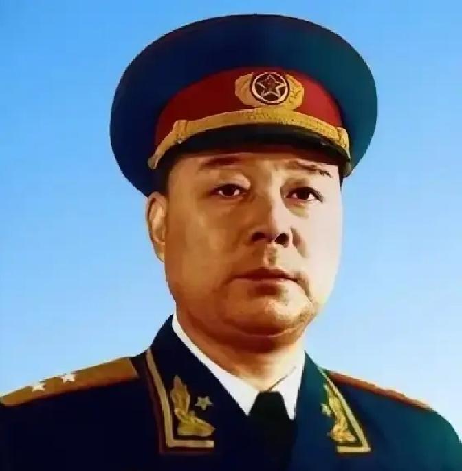 1939年，战友们给24岁的八路军副旅长介绍了一个女排长，谁知，当副旅长去找女排