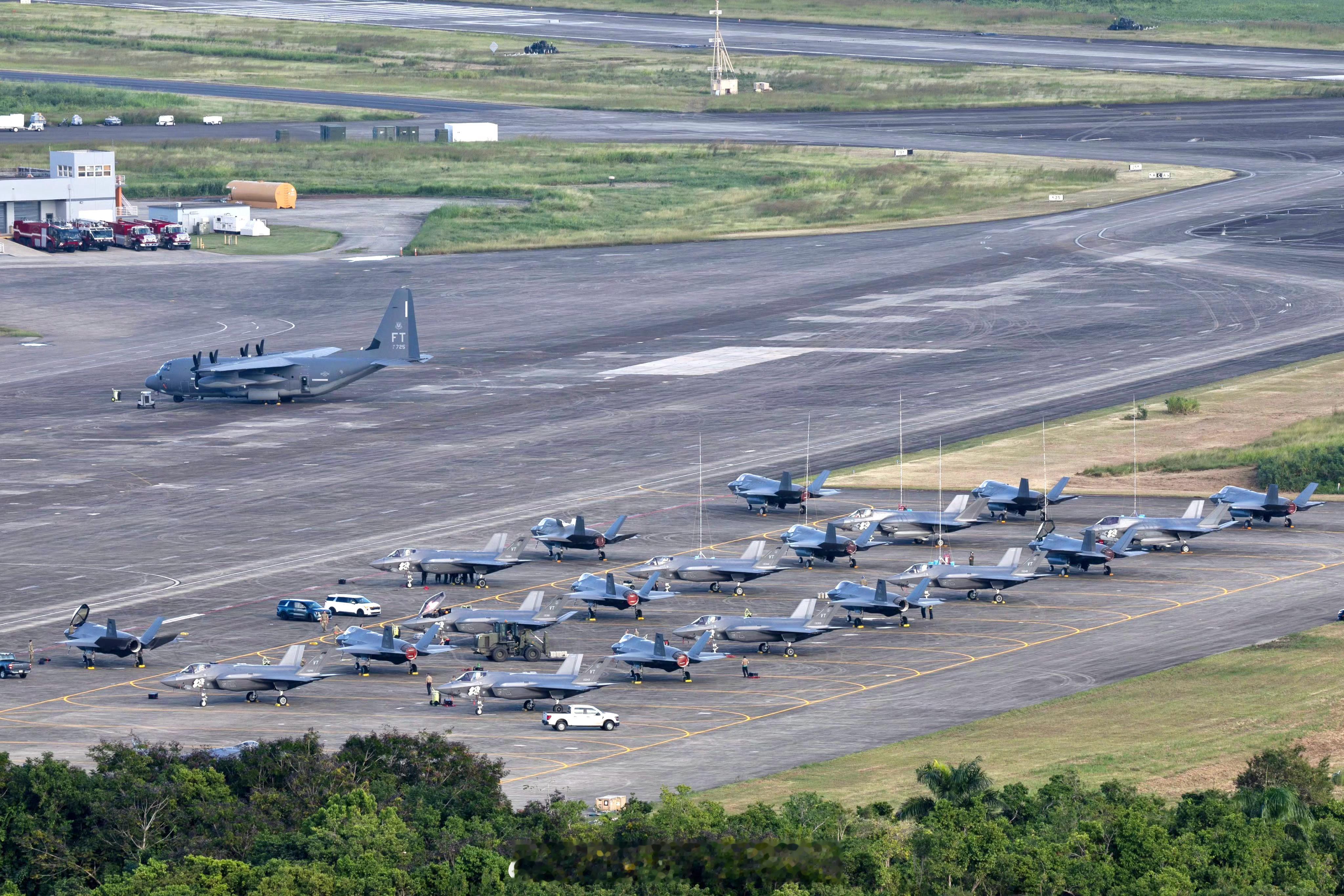 可以吓尿委内瑞拉空军的阵容，川卡卡别犹豫了，现在也没人保马杜罗，动手罢！
