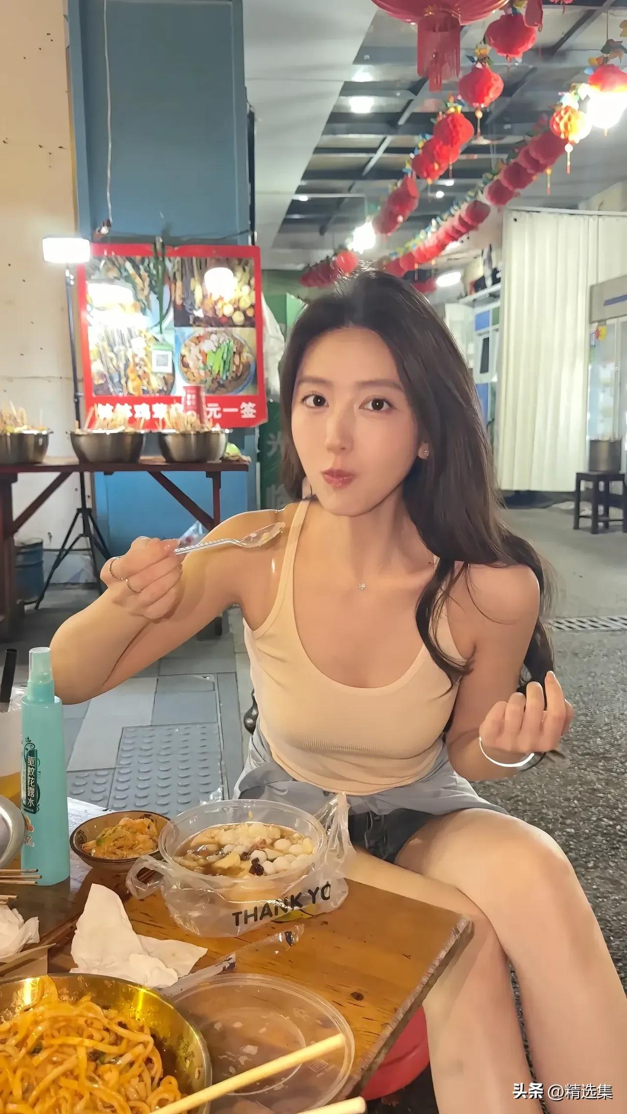 清水出芙蓉，天然去雕饰你喜欢哪一种气质的美人? 什么样的美女才是最美的呢 探讨绝