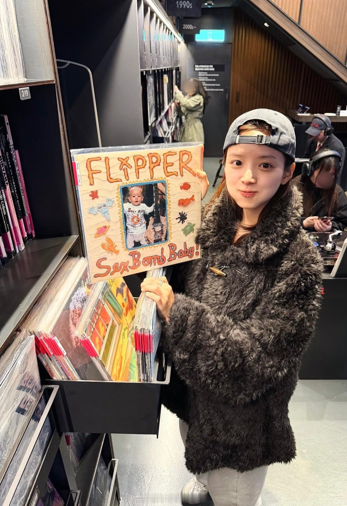 穿搭分享 连续更新第2693天韩国时尚女生日常搭配韩系穿搭超能新星汇新星v计划开