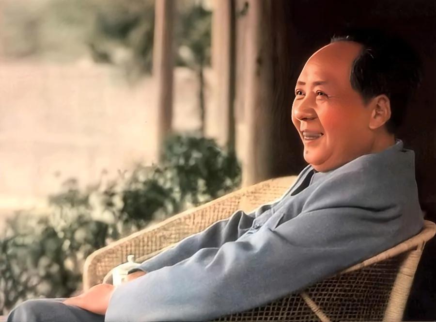 他们读的，不是历史课本，而是一本 “逆境生存与破局”的实战手册。

想象一下：你