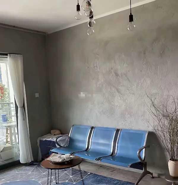 网友：今天去朋友家做客，他说喜欢极简风，这不像极简，更像是“缺钱”吧。。。