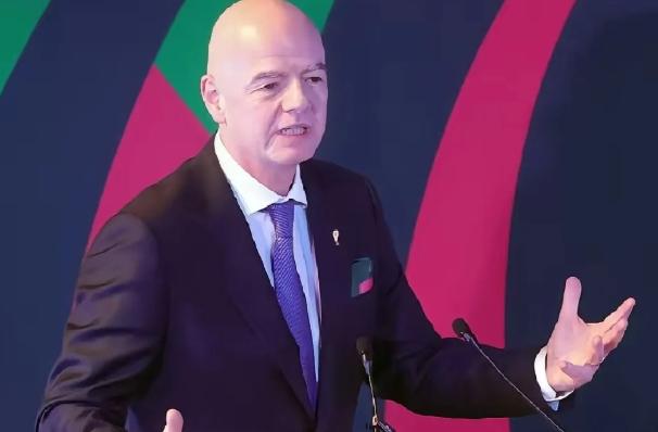国际足联主席尴尬了！世界杯再过两天就开幕了，结果出了个天大的笑话——伊朗队好歹打
