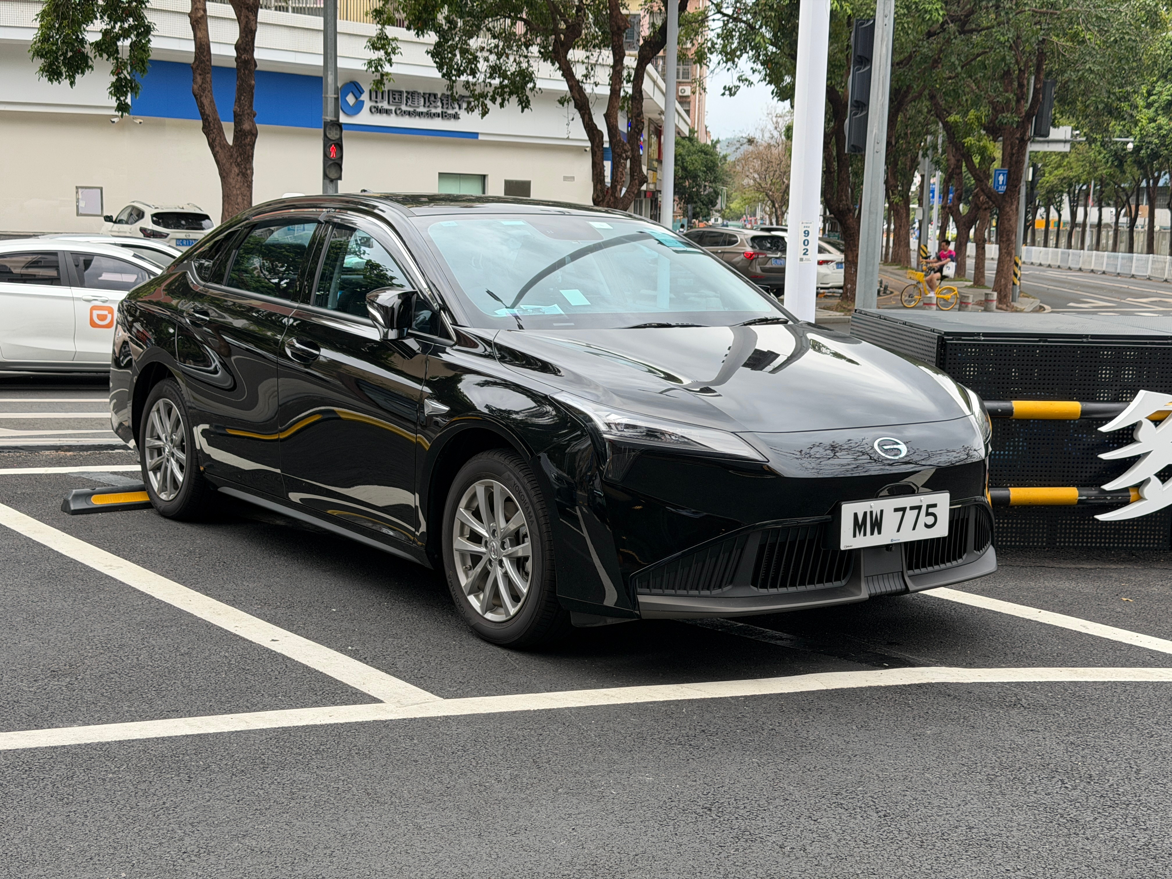 车好不好看还是车牌问题，就我们日常的滴滴车🚗上个澳门牌也挺好看的！大v聊车