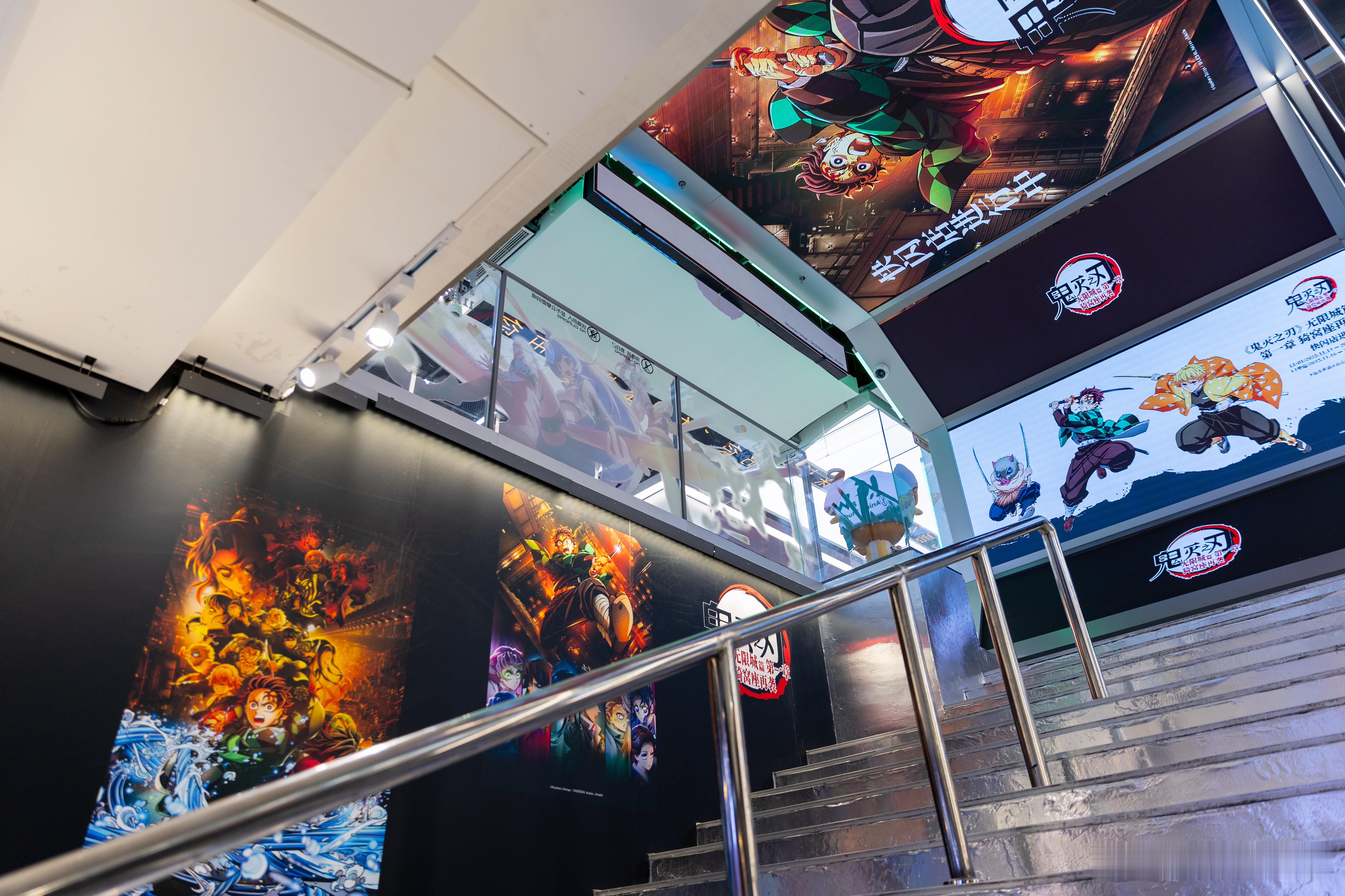 观影体验直接拉满！鬼灭的打戏永远不让人失望，特效和场景都超用心，看完只想说太燃了