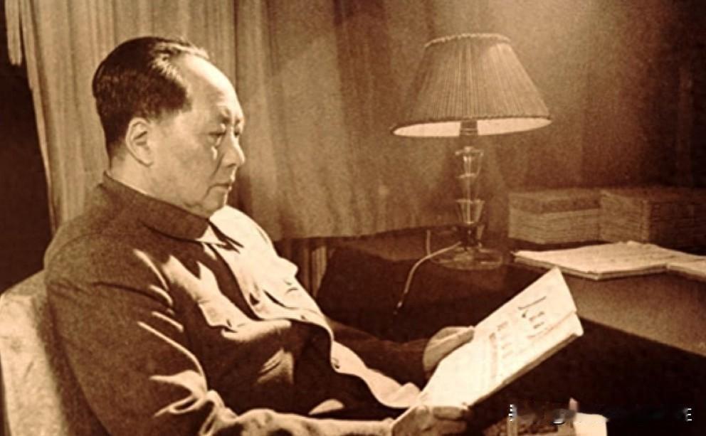 1958年韦国清建议将柳州定为广西省会，毛泽东幽默回应：你是发明家吗？这一决定有