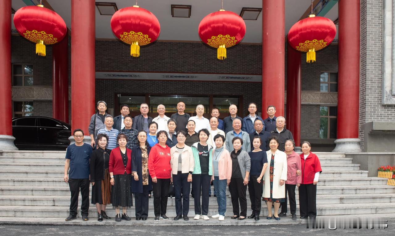 今天是个大日子927
今天是个大日子，股市连升三天，汇市连升三天，东风快递回音不