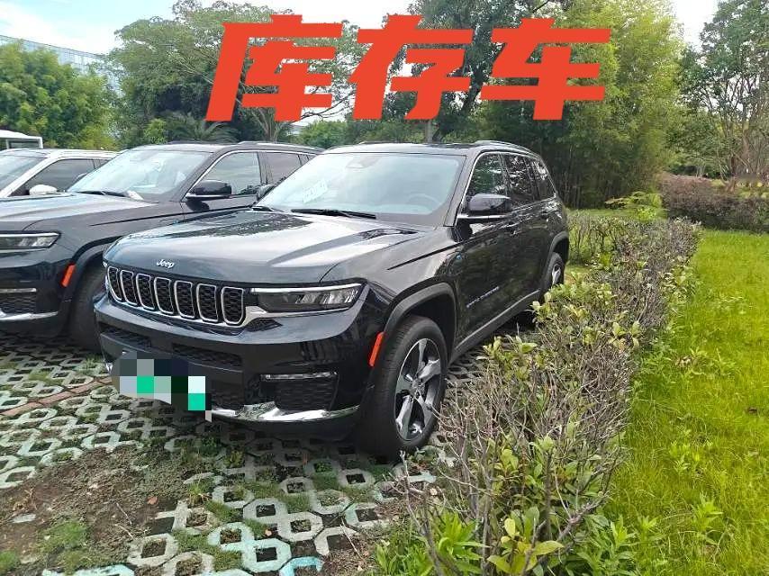 车型:Jeep 大切诺基(进口) 2024款 大切诺基 4xe 2.0T 高峰版