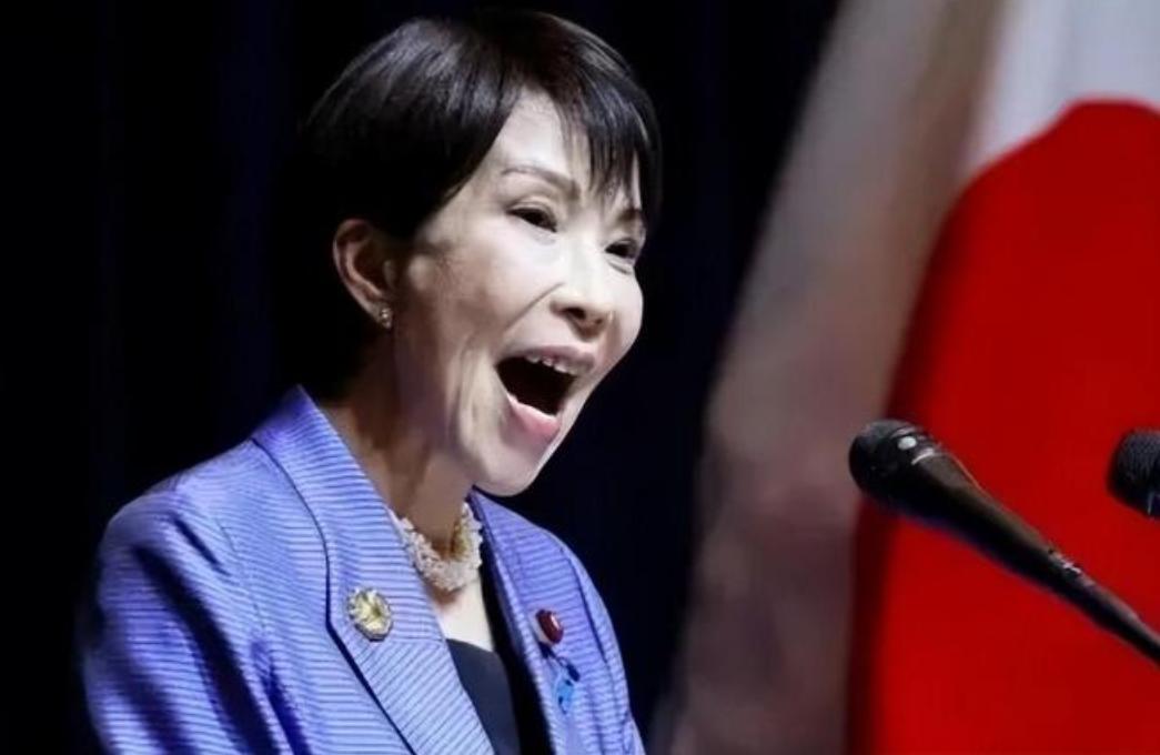 高市早苗翻脸比翻书还快
前脚刚把中国人签证费翻五倍
后脚听说中国队可能不来大阪亚