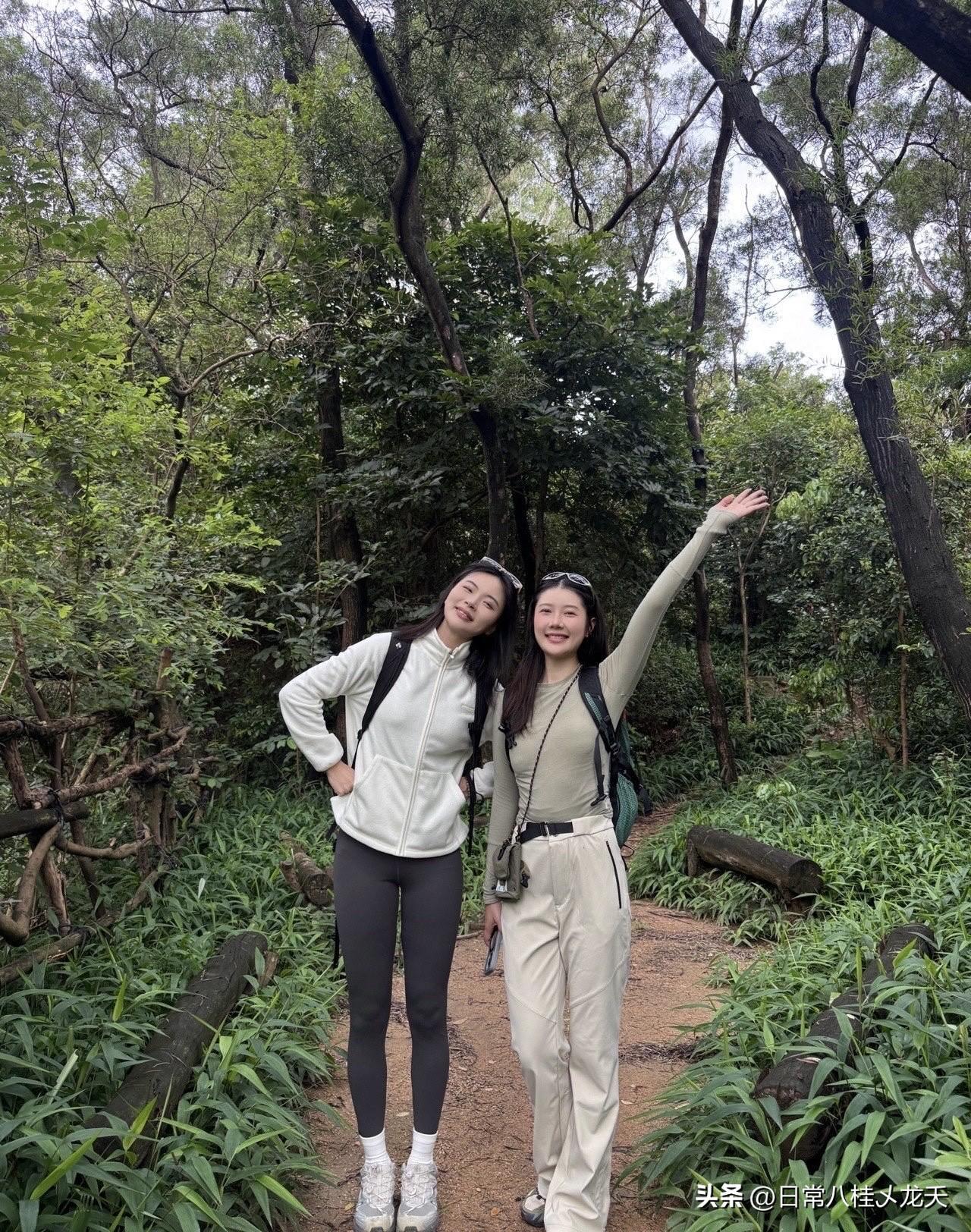 有空我们一起爬山吧！
爬山的快乐一半是风景，一半是山野里随手拍出的照片🌿
比起