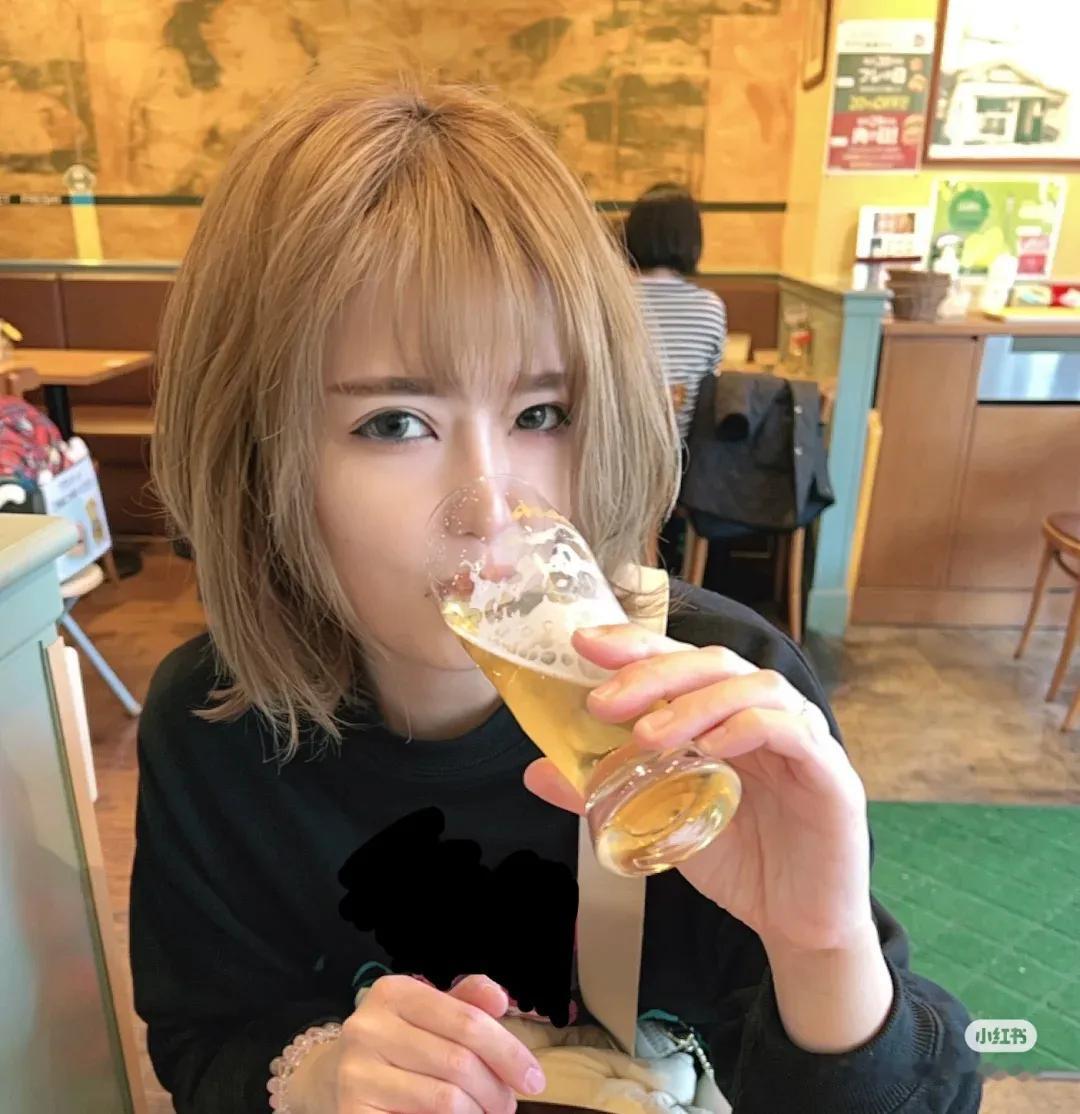 话说日本近几年就推出了许多颜值和气质都相当不错的新晋博主，而shoko就是其中之