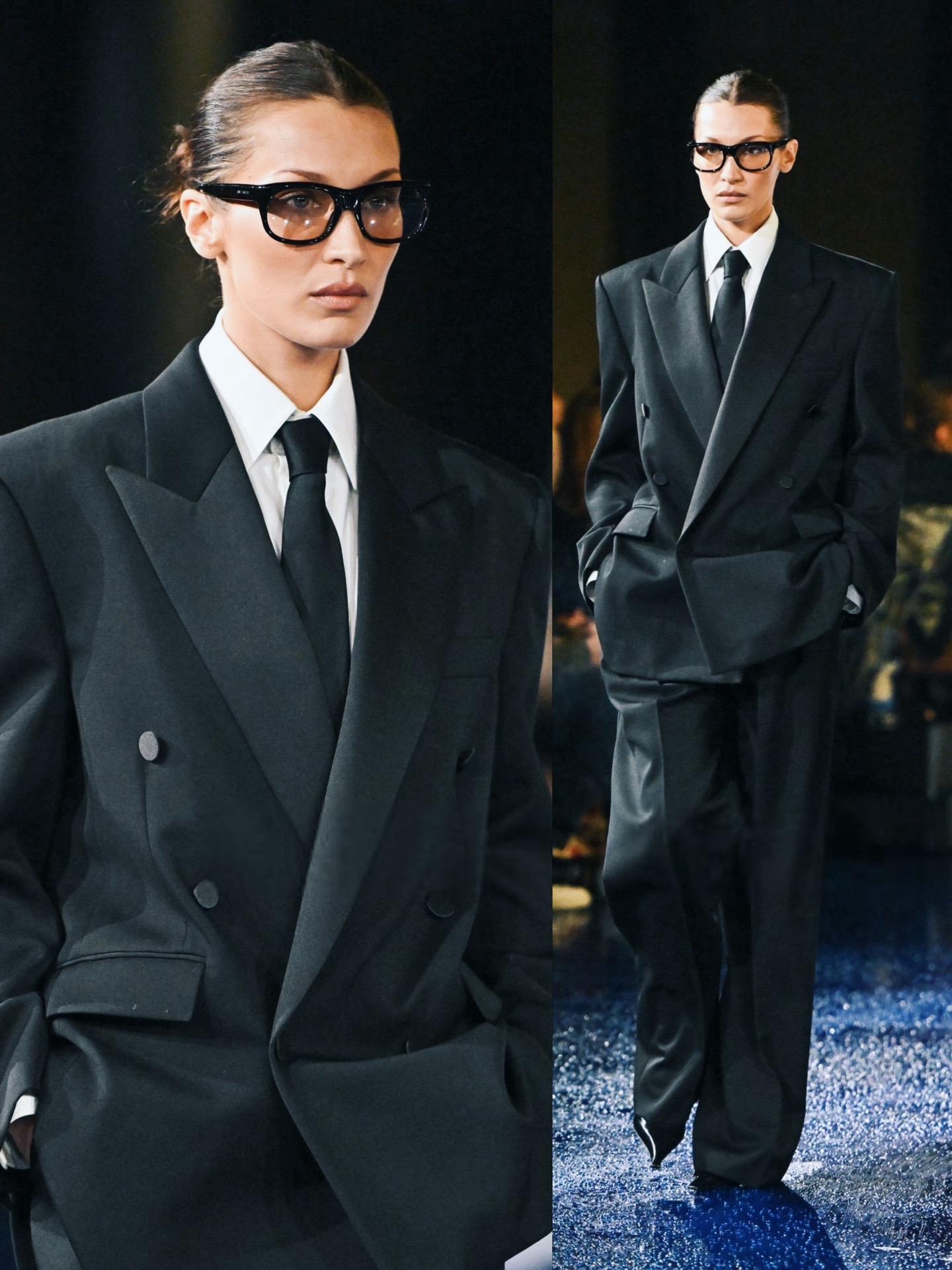 Bella Hadid在SL大秀  贝贝时隔2年重返秀场！黑西装的克制...