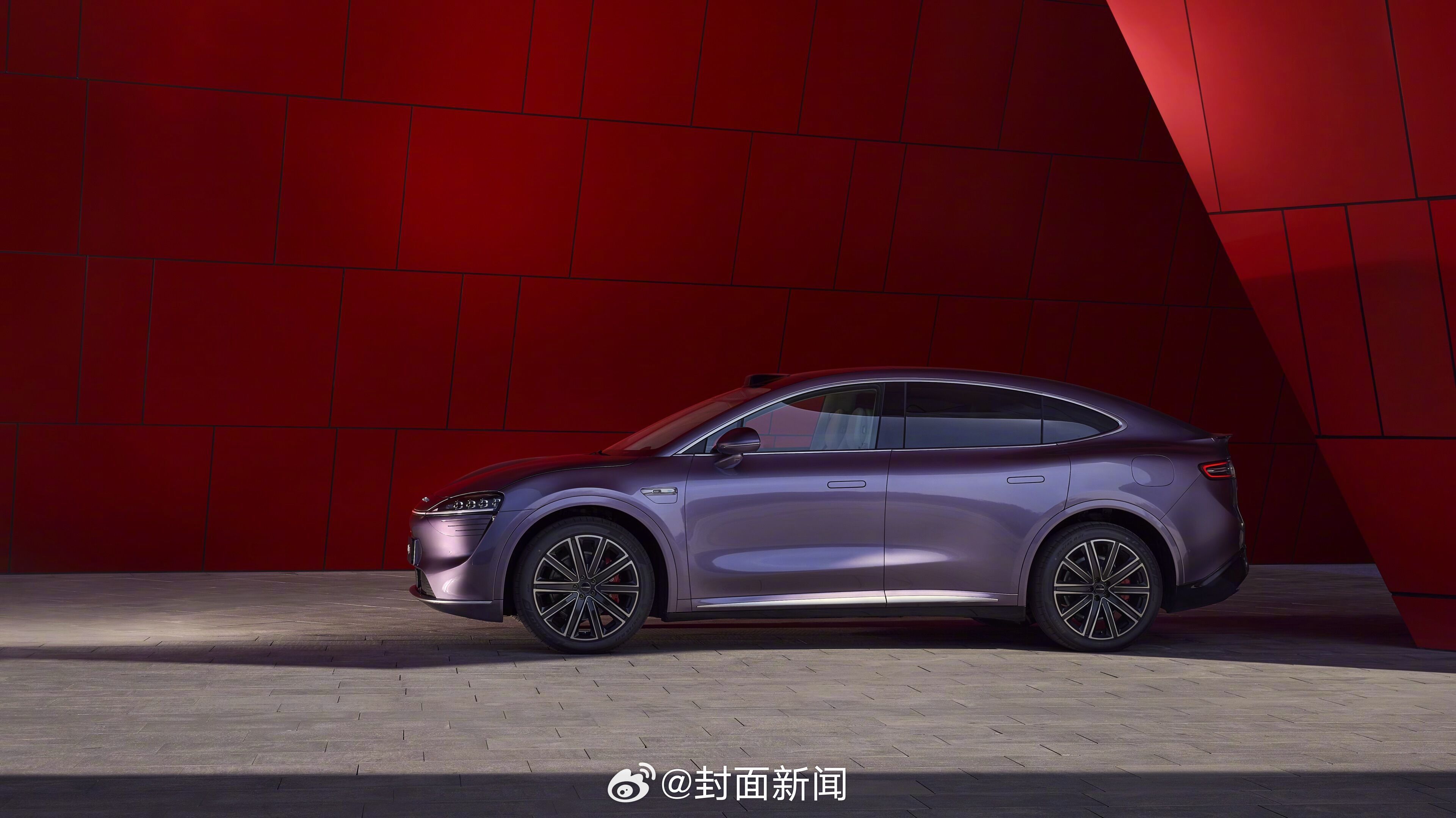 【首秀定档！#华为将发布首款轿跑SUV#】可能是下半年最值得期待的新车，余承东预