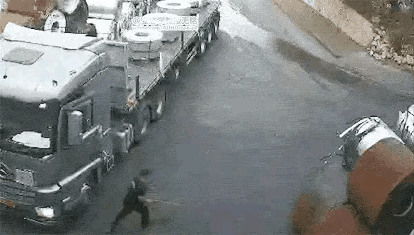 爱财不惜命，没命哪有财！