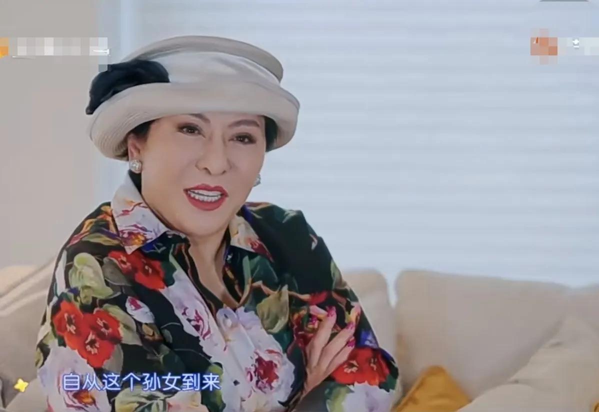 向太透露：“自从这个孙女到来，我跟他爷爷开心的不得了，她也特别聪明，又会讲话，又