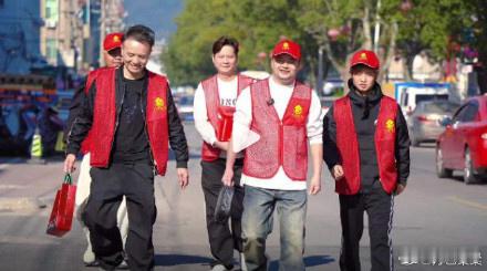 台州志愿者一把剪刀治愈孤独老人 最好的关爱，是持续的陪伴。这把剪刀剪出的，不仅是