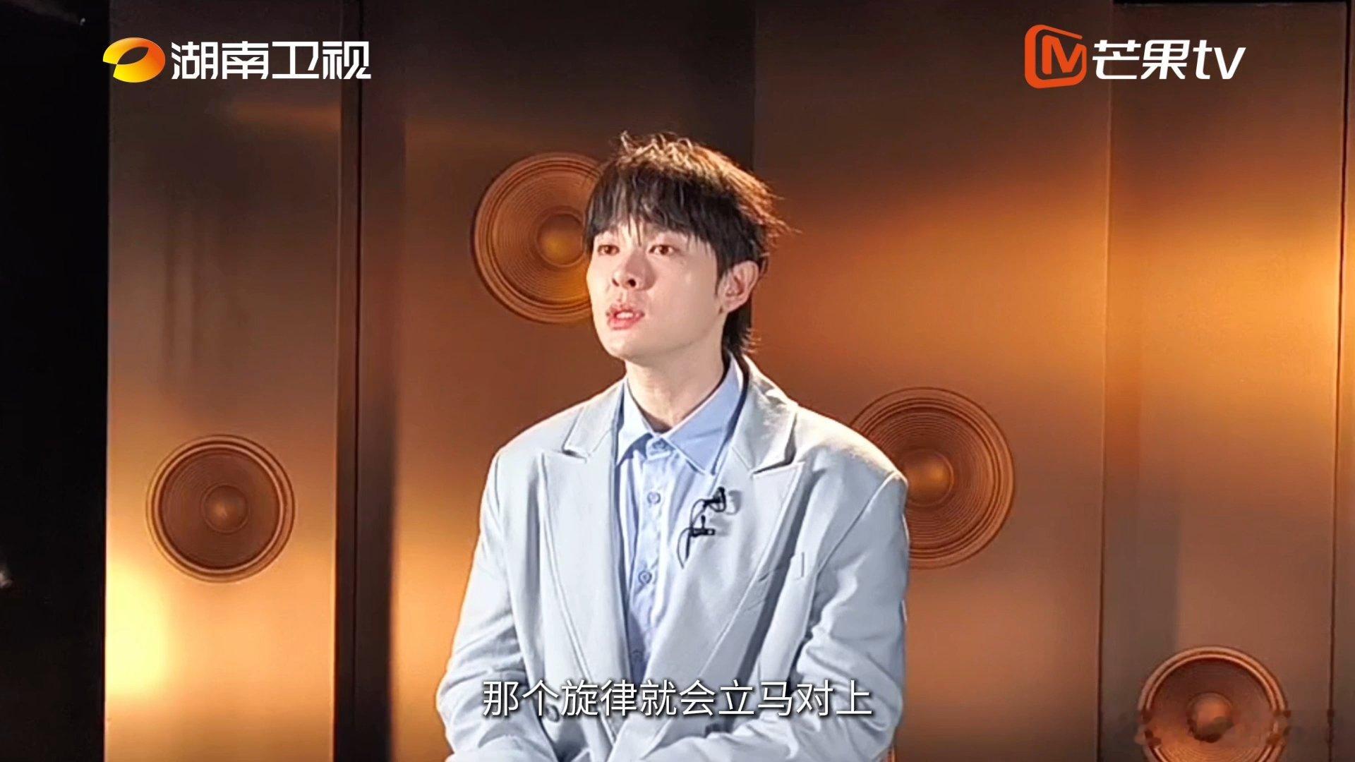 尤长靖说终于可以当一次歌手观众歌手2026谈及突围赛选手比拼，尤长靖不愿妄加评论