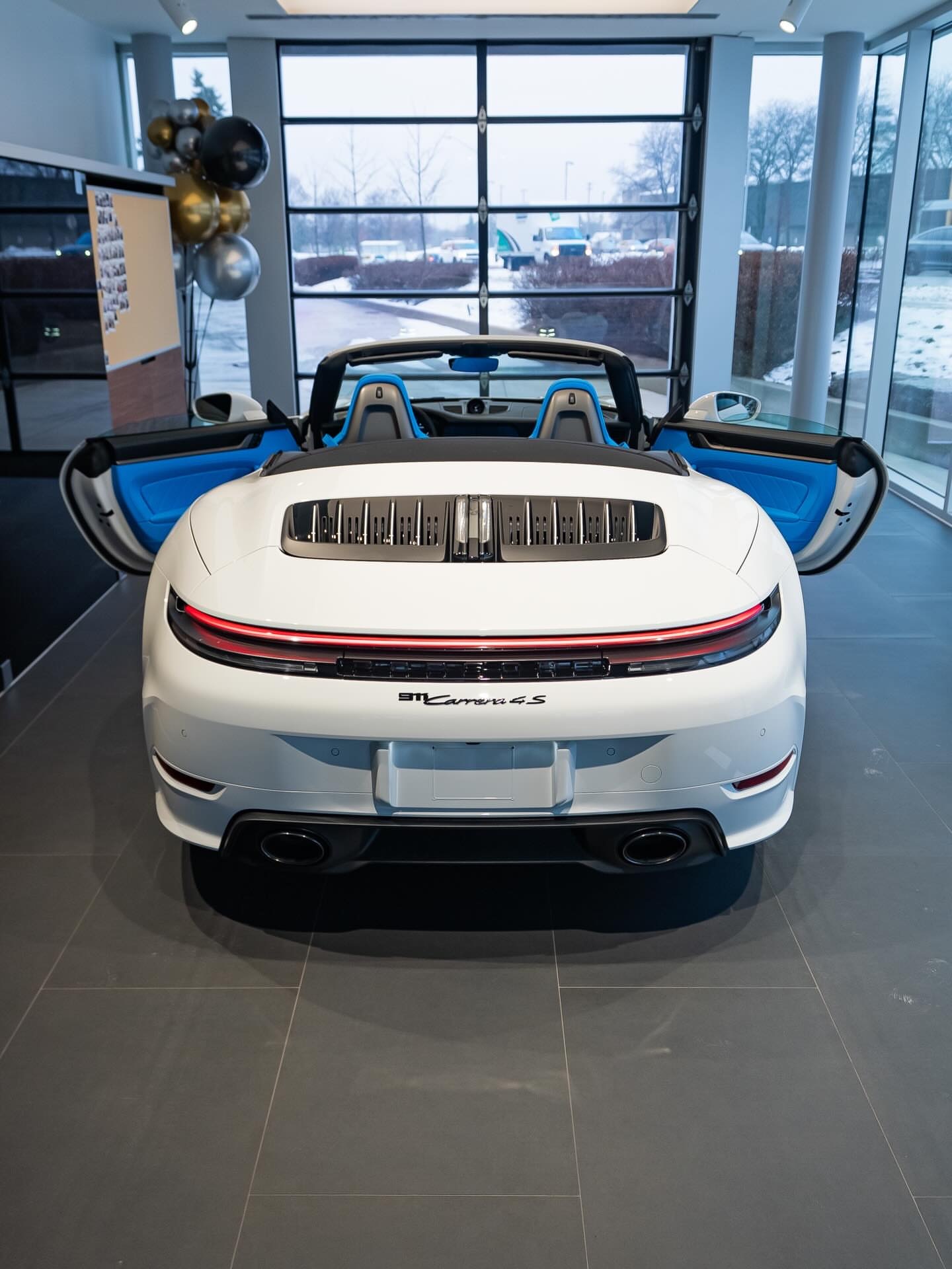 当细节如此重要时，它变得难以忘怀 🩵💛保时捷911 Carrera4S Ca