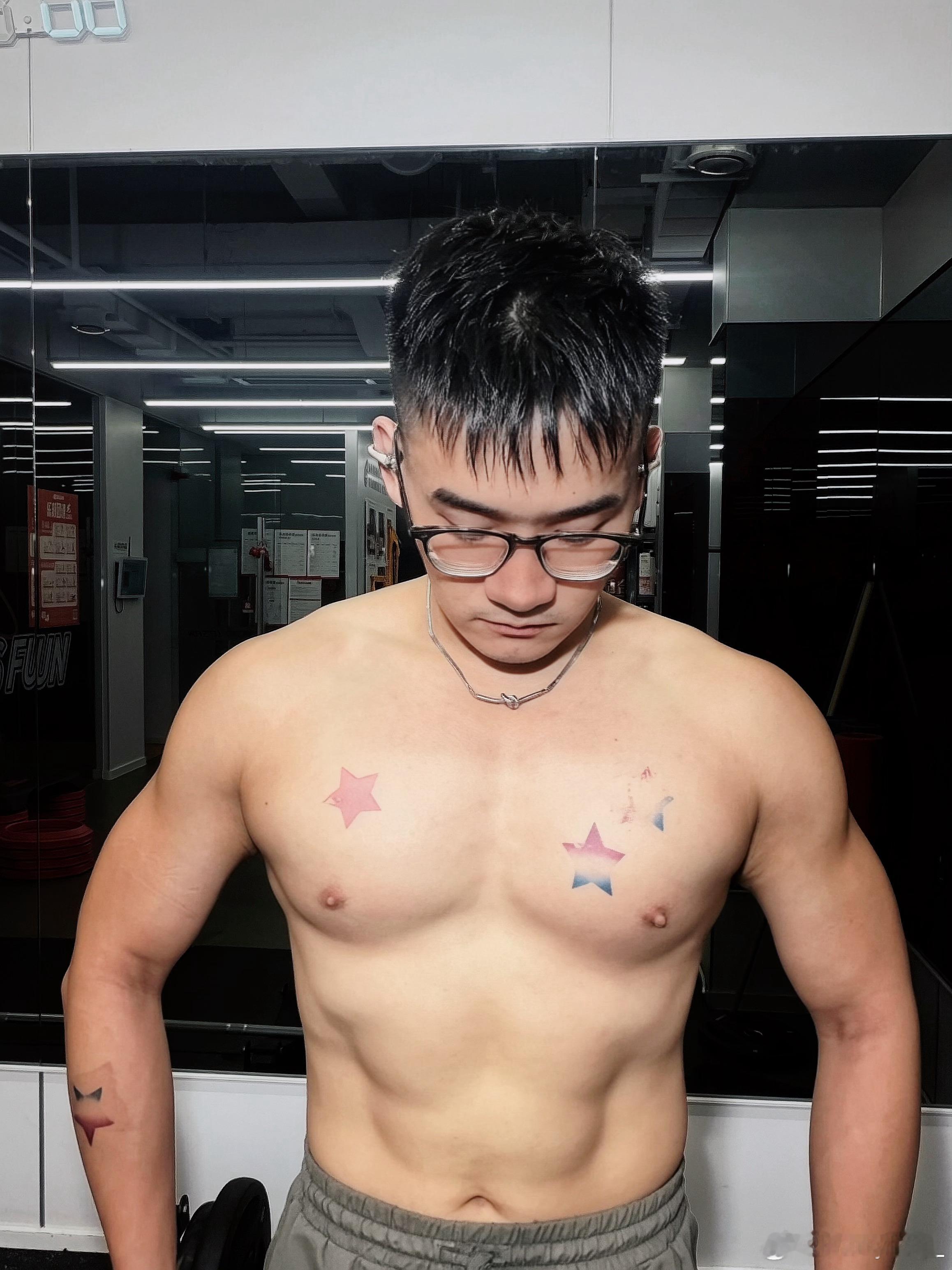 谁看了不说一句好乖（我说纹身贴啦） 