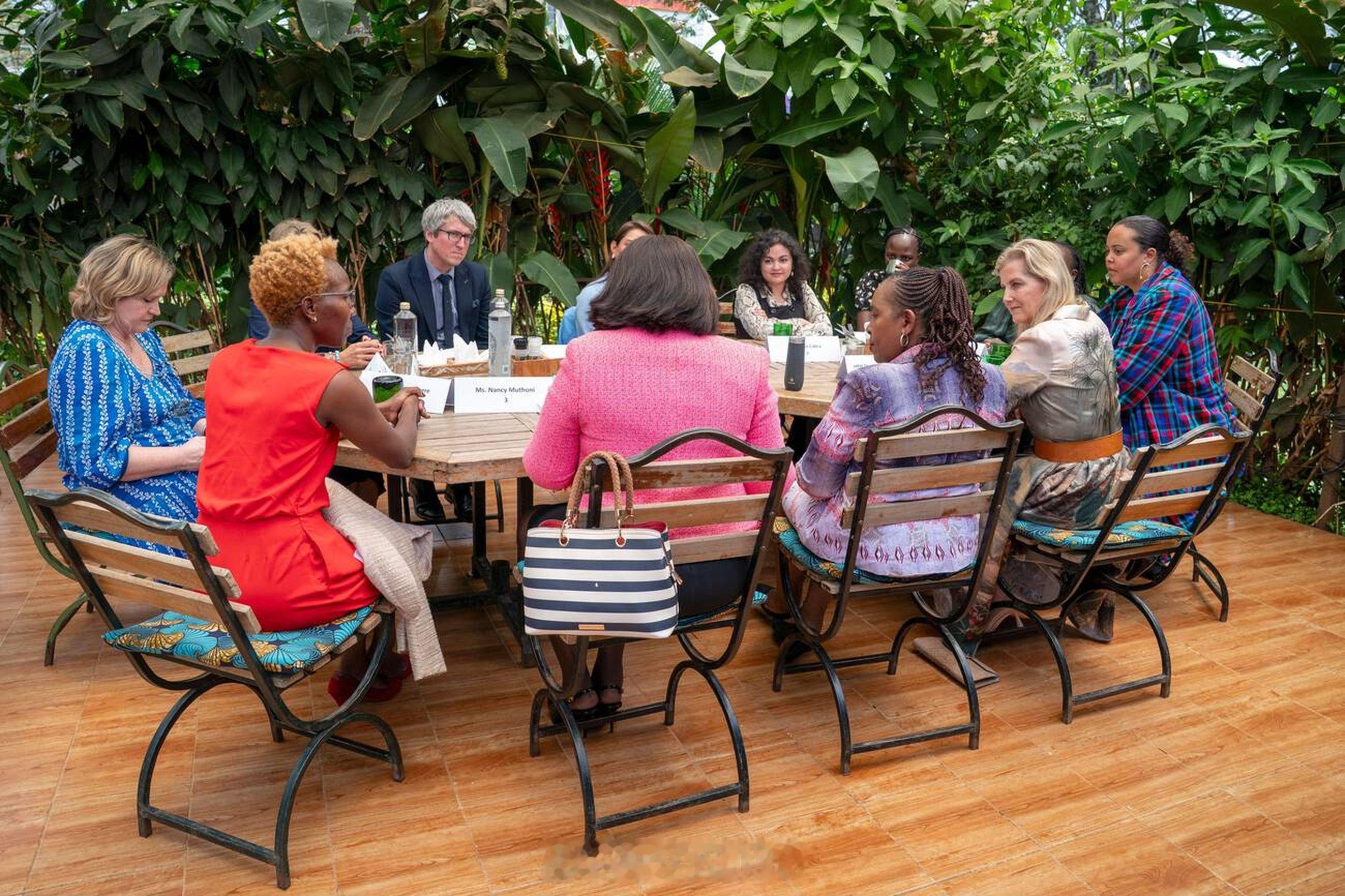 英国王室  2026年2月25日，爱丁堡公爵夫人苏菲在肯尼亚卡文顿与英国和肯尼亚