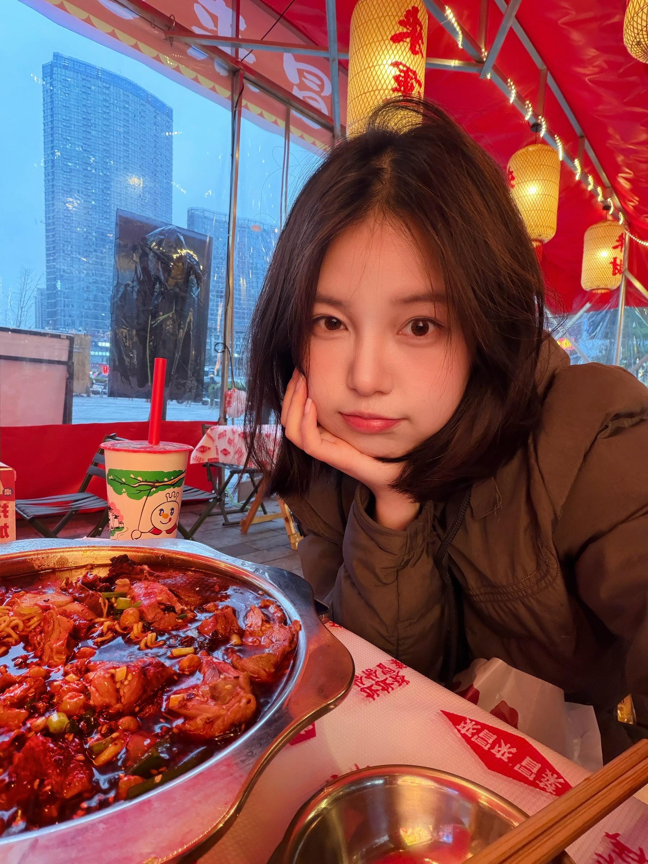 作息乱乱的 人笨笨的 意志淡淡的