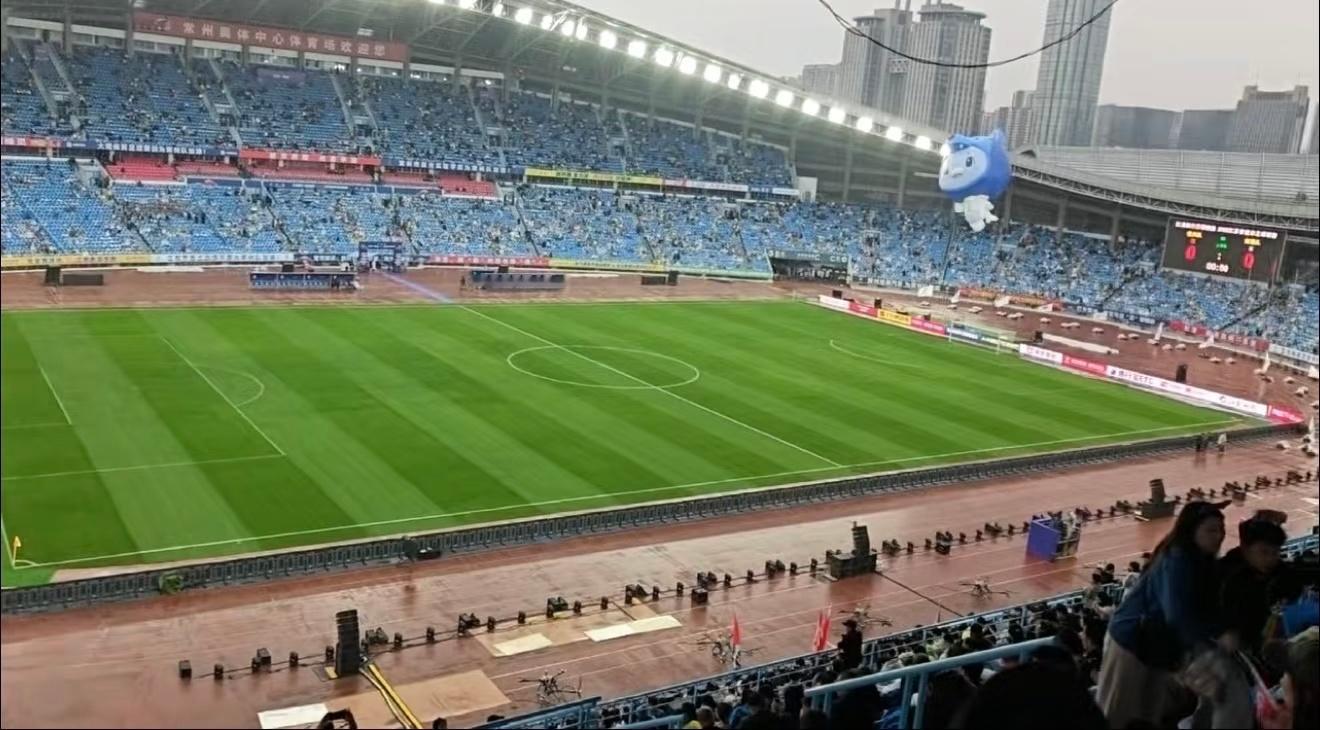 常州进球从南通的气球飞走开始说起，南通今天就出师不利，而常宝出息了 苏超比分