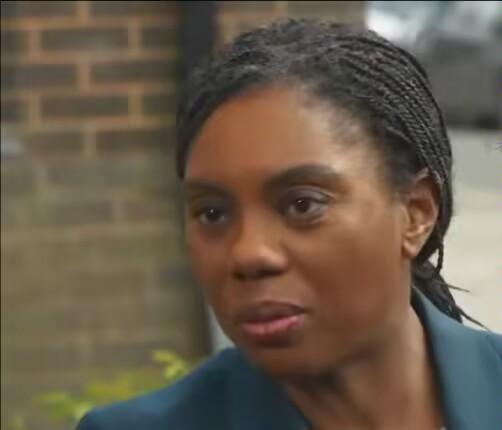 英国反对派领袖巴德诺克称，若美国总统特朗普对英国出言不逊，英国必须回击。关键是英