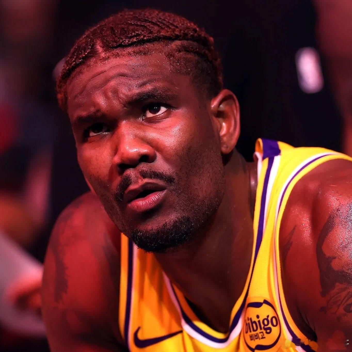 洛杉矶湖人 艾顿纳闷了，大哥们后期为什么不给我喂饼了呢？21分13个篮板投篮11