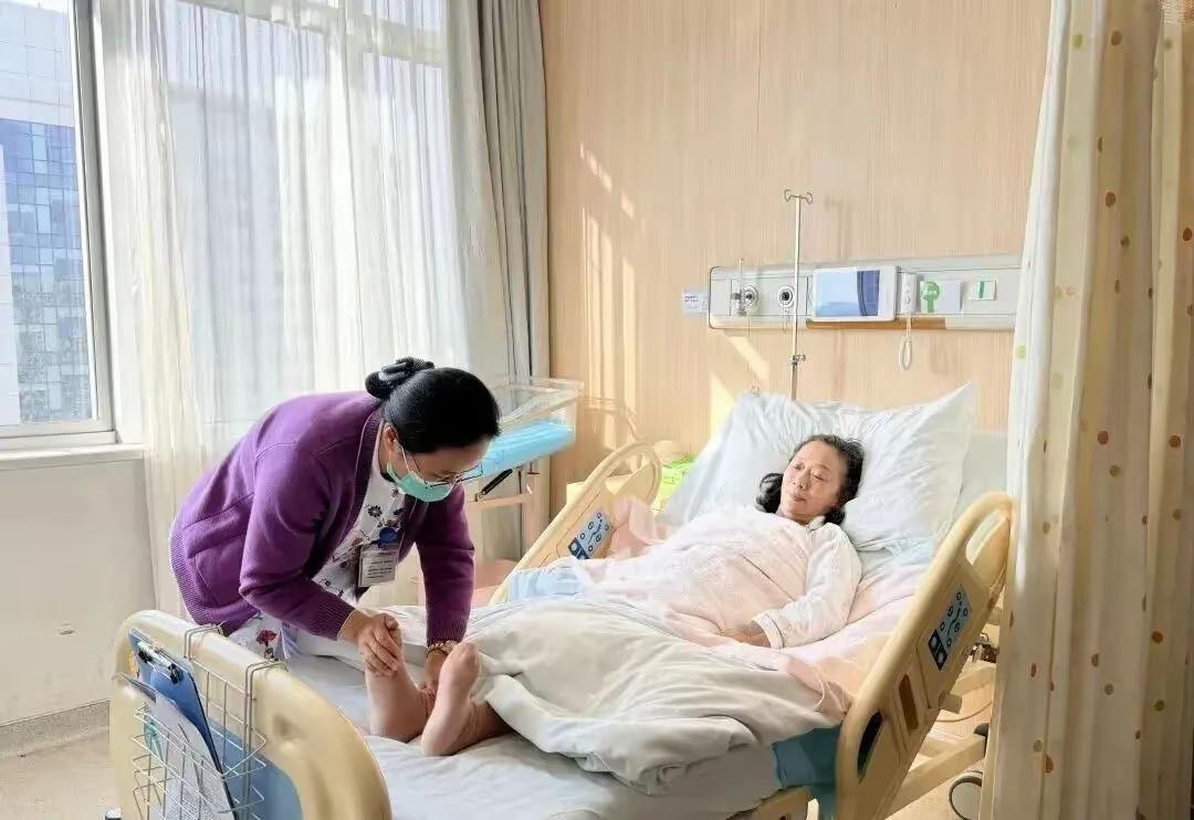 高龄产子：奇迹背后的理性审视
 
苏州59岁邹女士诞下4斤4两男婴，刷新当地高龄