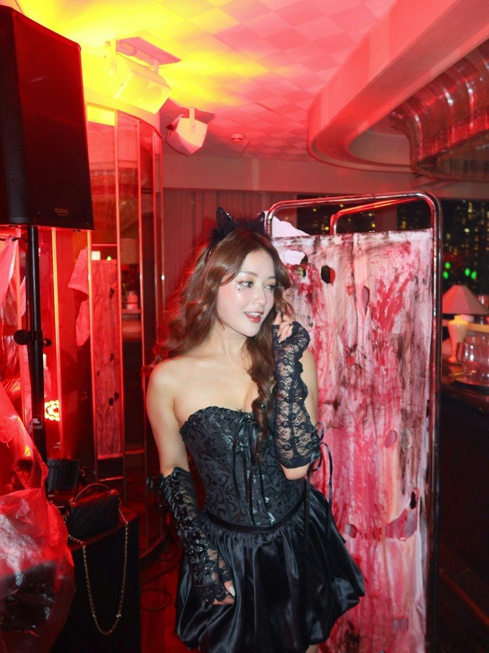 34歲無綫小花鍾晴（Karlie）憑處境劇《愛‧回家之開心速遞》美女售貨員「Ca